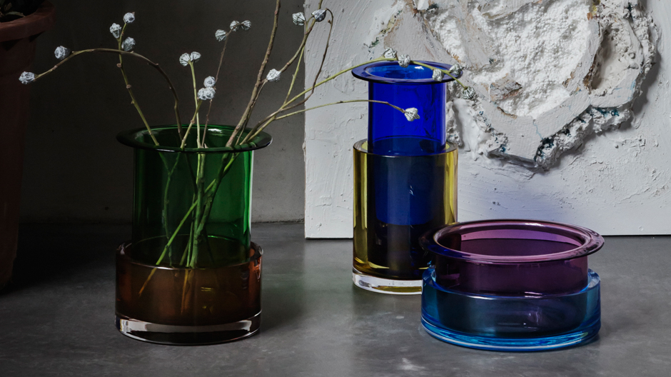 Stimulierende Mixturen: Diese Vasenserie von Sebastian Herkner für &tradition macht die Farbenlehre greifbar.  