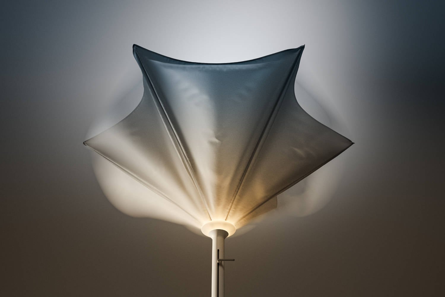 Skulpturaler Sonnenschirm mit Lichtfunktion von Royal Botania