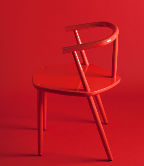 Rote Punkte: Möbelfamilie von Claesson Koivisto Rune für Matsuso T.