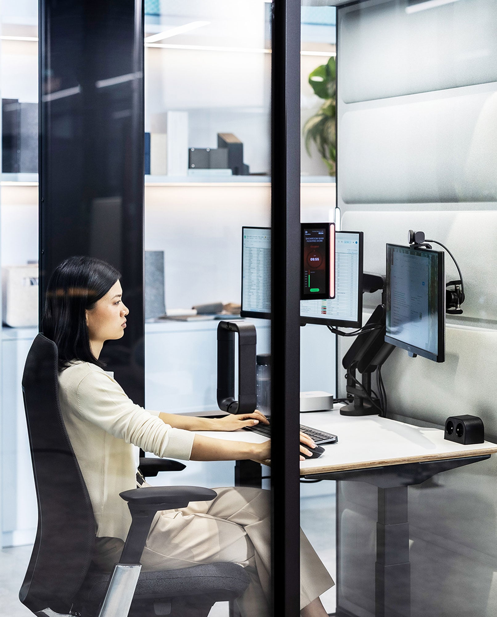 Akustikkabine für konzentriertes Arbeiten von Hushoffice