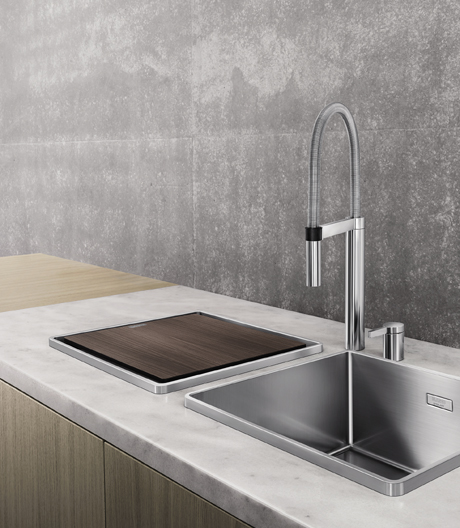 Töpfe säubern leicht gemacht: Armatur von Blanco mit arretierbarer Brause