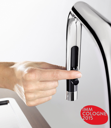 Überraschung! Blanco präsentiert eine neue Küchenarmatur mit integrierter Schlauchbrause