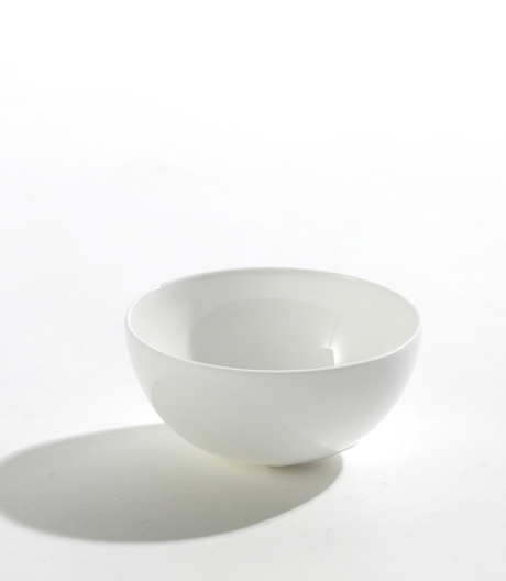 Origami, made of Porcelain. Porzellanobjekte von Ann Van Hoey.