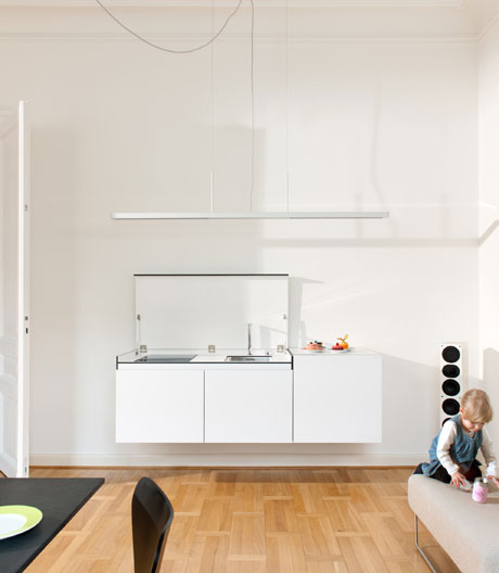 Für Großstadtnomaden: kompakte Küche, getarnt als Sideboard