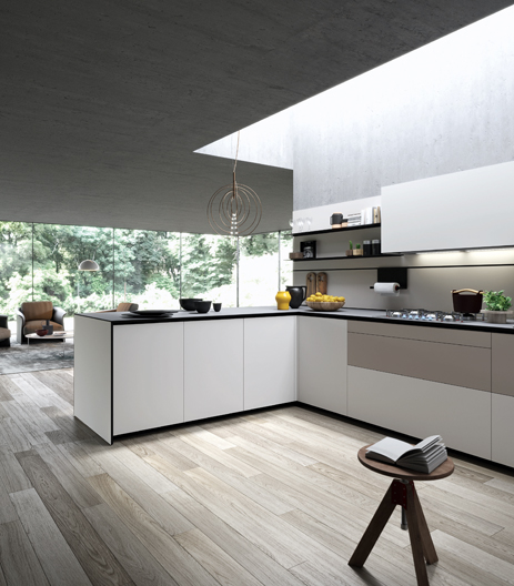 Platz da! Schnörkellose Küche für jeden Raum von Valcucine