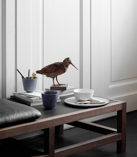 Nordisch rustikal: schnörkellose Steinzeugkollektion von Kähler.