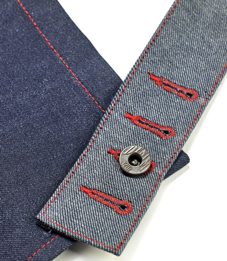 In Jeans gekleidet: Stilvoll kochen und trotzdem kleckern kann man mit dieser Jeansschürze von Jansen + Co.