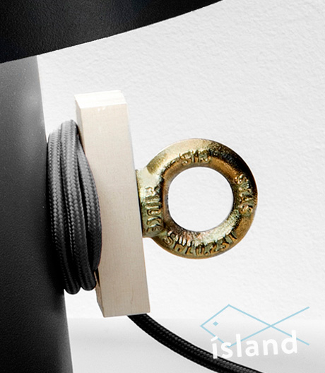 Kutter-Kult: Anna Thorunn hat sich beim Gestalten ihrer Leuchte von der alten Fischerei-Tradition Islands inspirieren lassen.