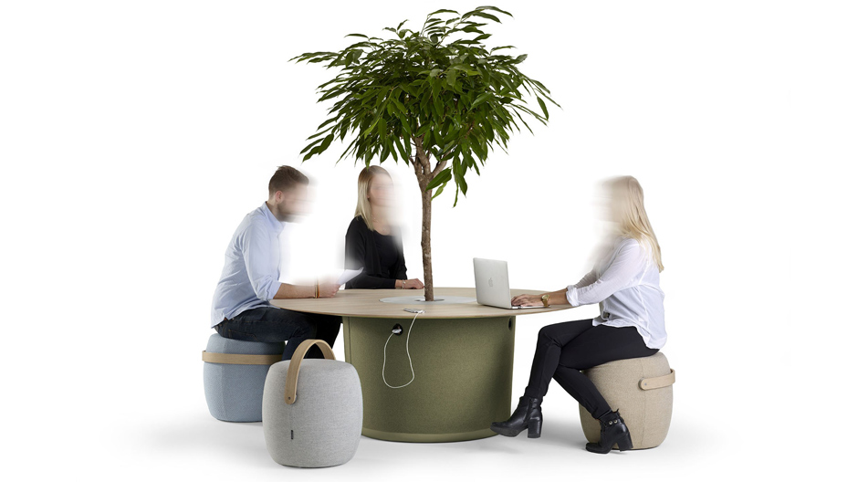 Intime Besprechungen und gute Luft: die neue Tischserie von Offecct und dem schwedischen Designer Mattias Stenberg
