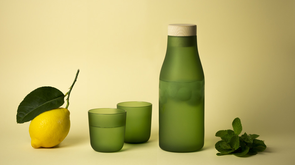 Schöner kann man Wasser kaum trinken: Set aus Karaffe und Gläsern von Internoitaliano.