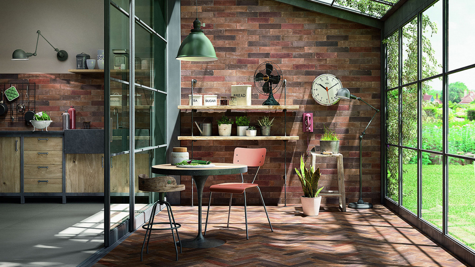 Down to earth: robustes Feinsteinzeug von Marazzi für drinnnen und draußen.