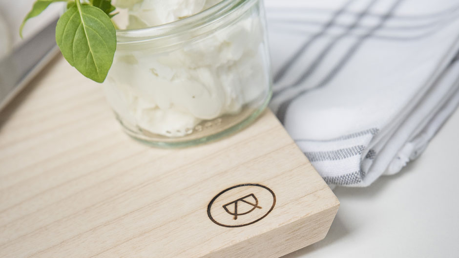 Made in Bavaria: Handgefertigt aus Massivholz sind die Schneidebretter aus der Holzmanufaktur Anton Doll in München