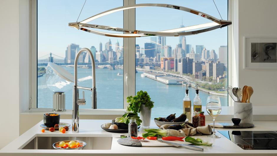 Erweiterter Aktionsradius: Praktische Armaturen mit Brausefunktion von Franke