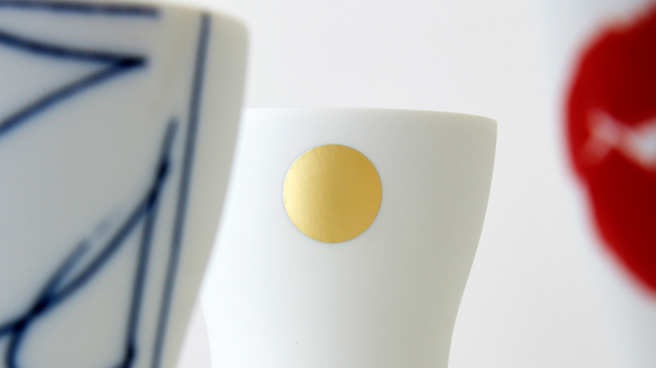 Hering Berlin interpretiert mit einem neuen Dekor den klassischen Goldrand neu