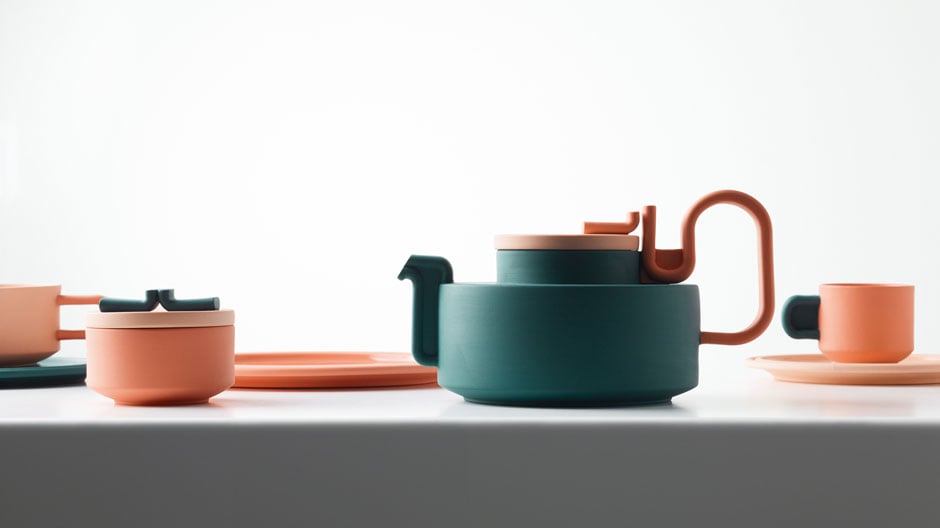 Bunt wie ein Paradiesvogel: extravagantes Porzellanservice von Bethan Laura Wood für Rosenthal