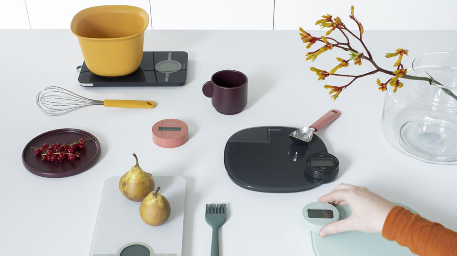 Farbenfroh: 70-teilige Küchehelferkollektion von Brabantia.