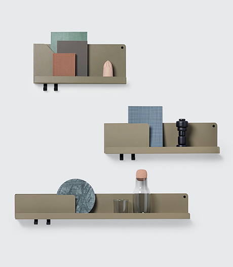 Praktisch gefaltet: Metallregale von Muuto