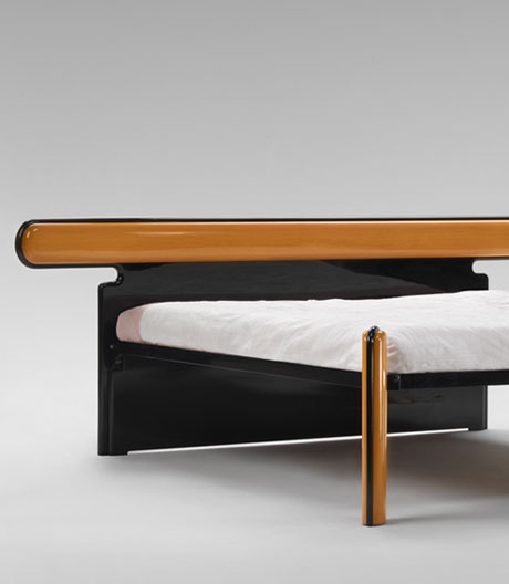 Smarter 80er: Bett des italienischen Architekten Luigi Caccia Dominioni. 