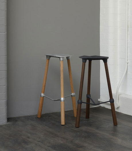 Hocker und Barhocker aus gegossenem Aluminium und Holz vom jungen britischen Designers Sam Lloyd