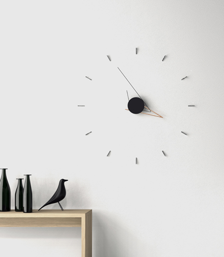 Immer eine gute Zeit: Das Londoner Designstudio Poetic Lab verwandelt eine Wanduhr in eine kinetische Skulptur. 