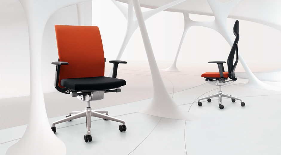 Eine schöne Rückenansicht bietet diese Stuhlfamilie von Sedus