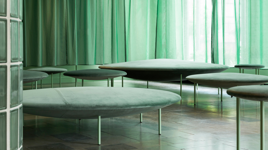In Form von Linsen: Sitzmöbel vom polnischen Buck.Studio.