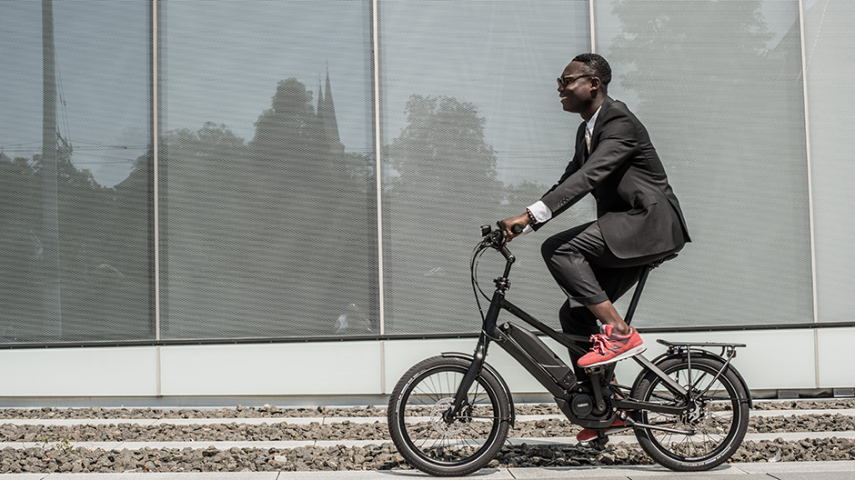 Dieses Mini-E-Bike von Winora ist kompakt, leistungsstark und für jede Herausforderung im Stadtverkehr gewappnet.