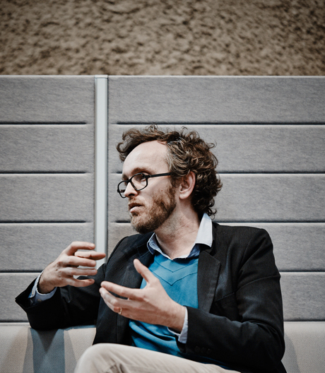 Der französische Designer über die Zukunft des Arbeitens, die Wertlosigkeit von Regeln und die Vorteile abgerundeter Ecken.