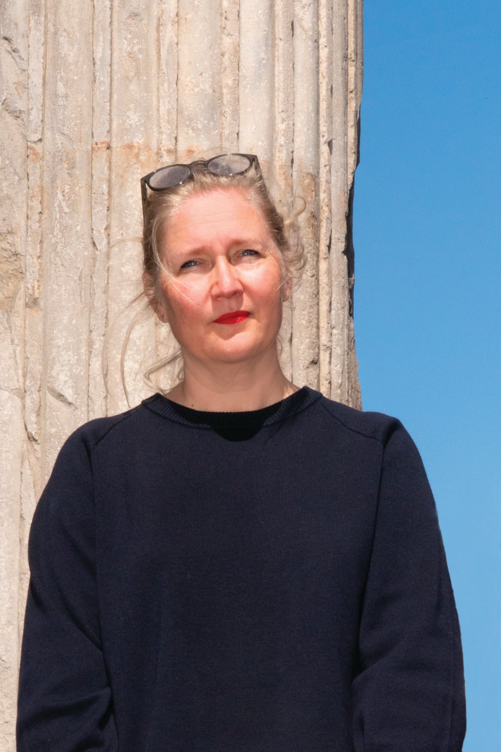 Kuratorin Anniina Koivu sucht das Glück