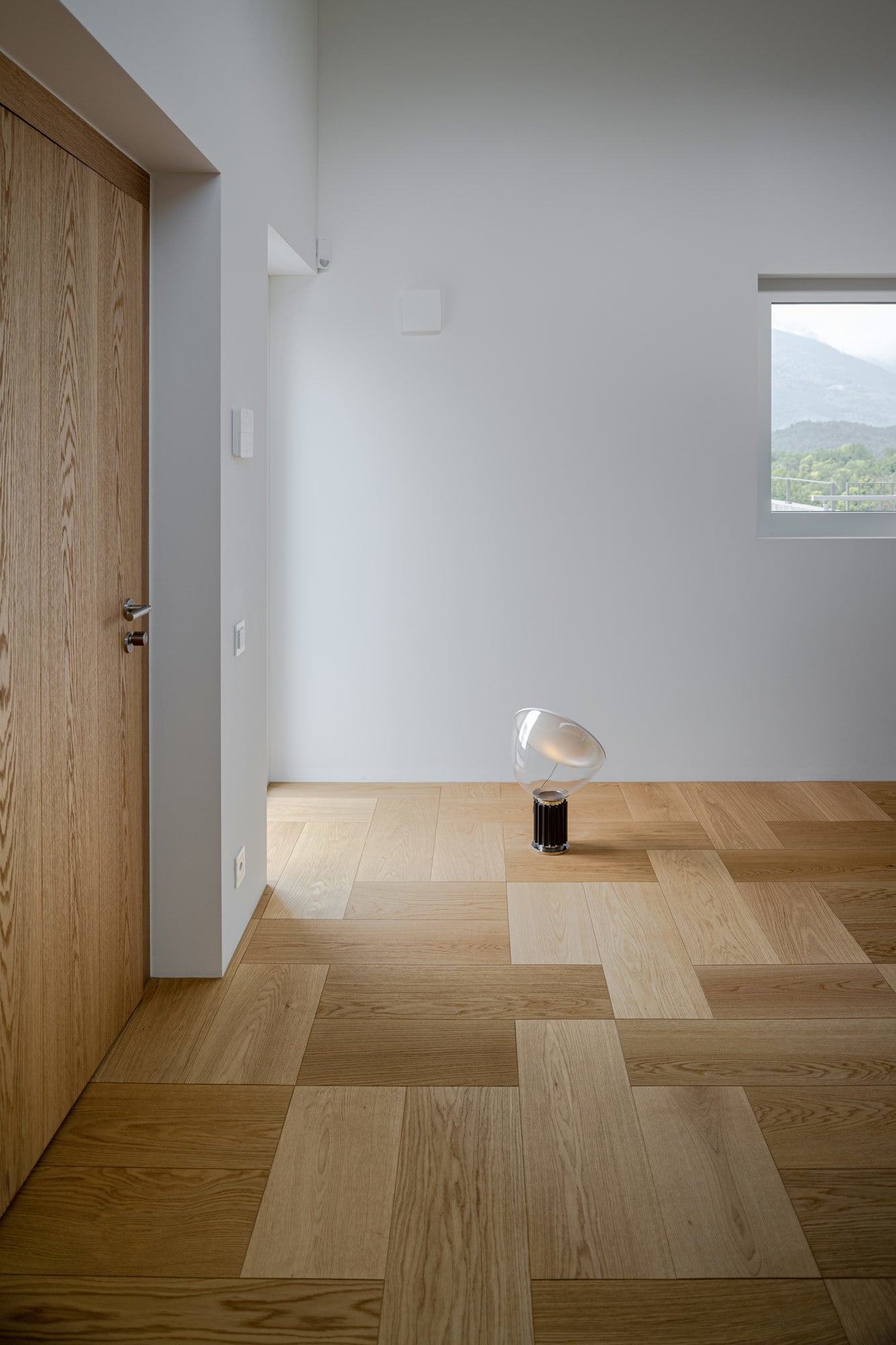 Wohnhaus im Tessin mit außergewöhnlichem Parkett