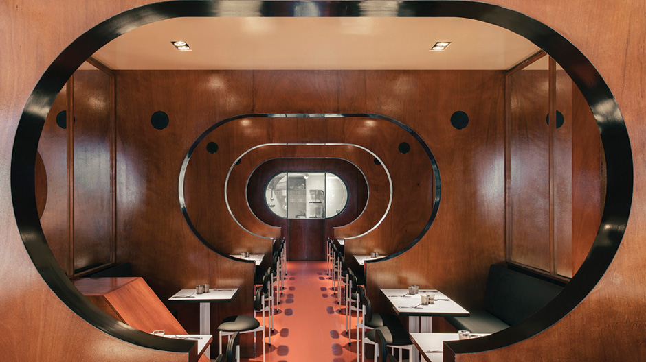 Zurück in die Zeit der breiten Schulterpolster: das Burger-Restaurant PNY in Paris. 