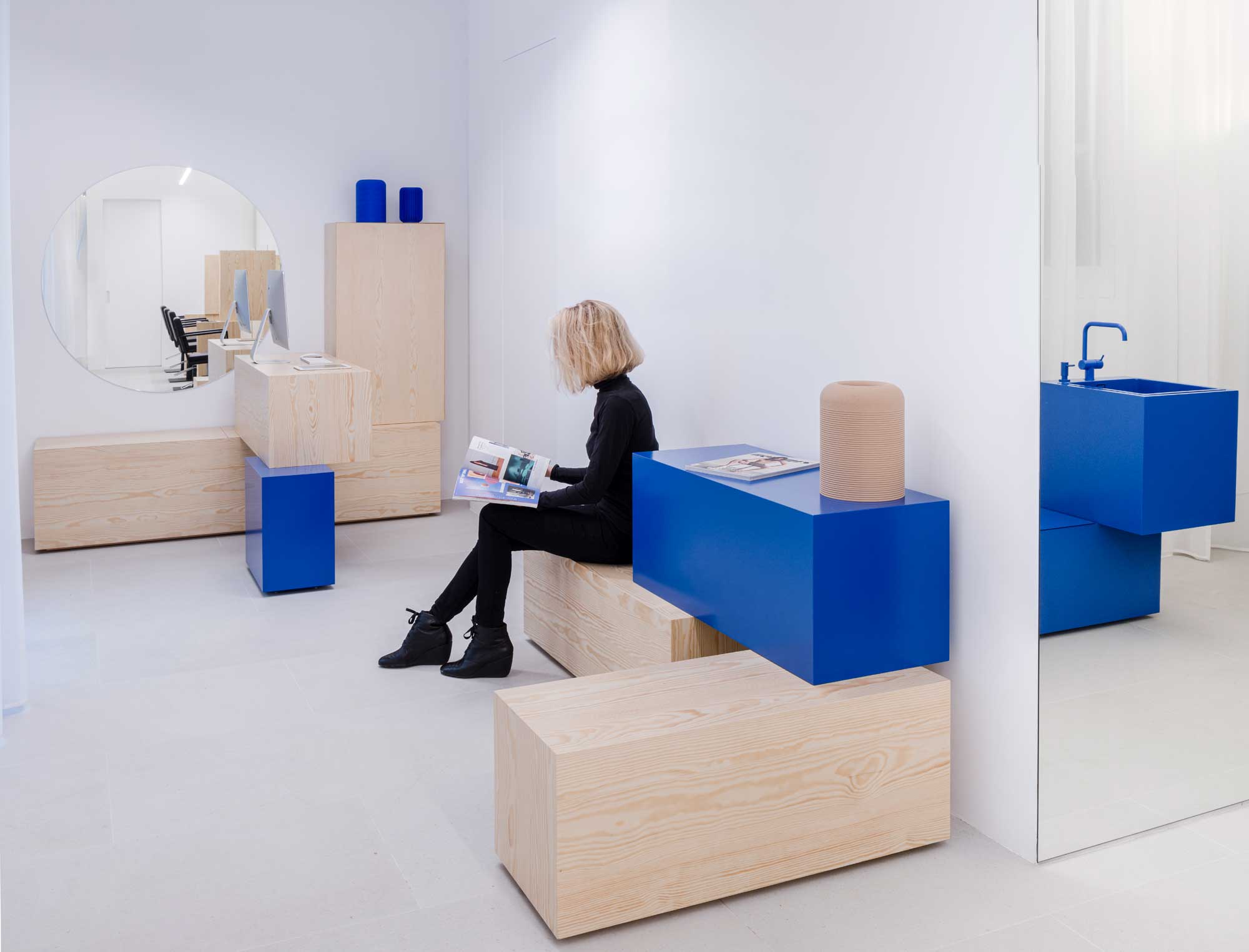 Neugestaltung eines Friseursalons von Gon in Madrid