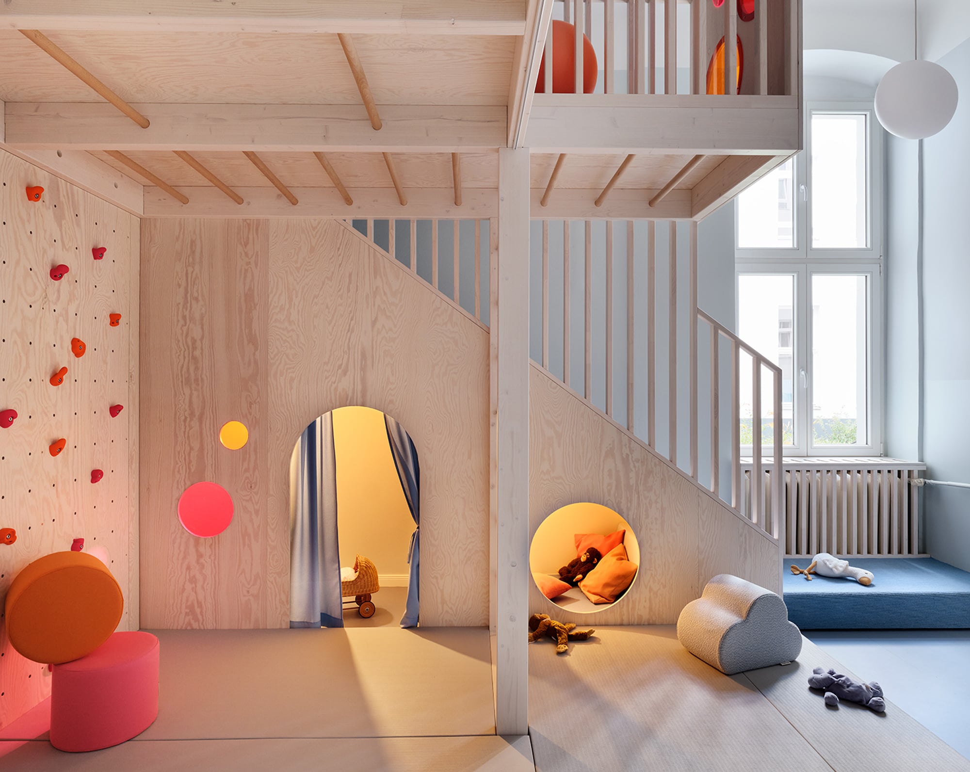 Umbau der Berliner Kita Kraut & Rüben von Studio Theobald