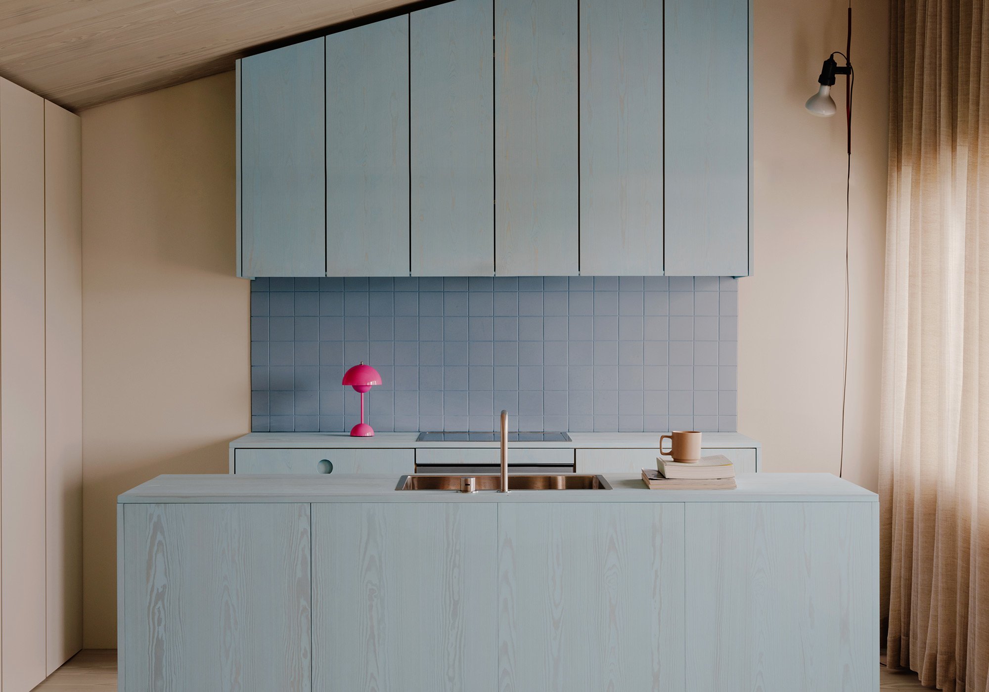 Umbau eines Sechzigerjahre-Wohnhauses in Norwegen von Smau Arkitektur
