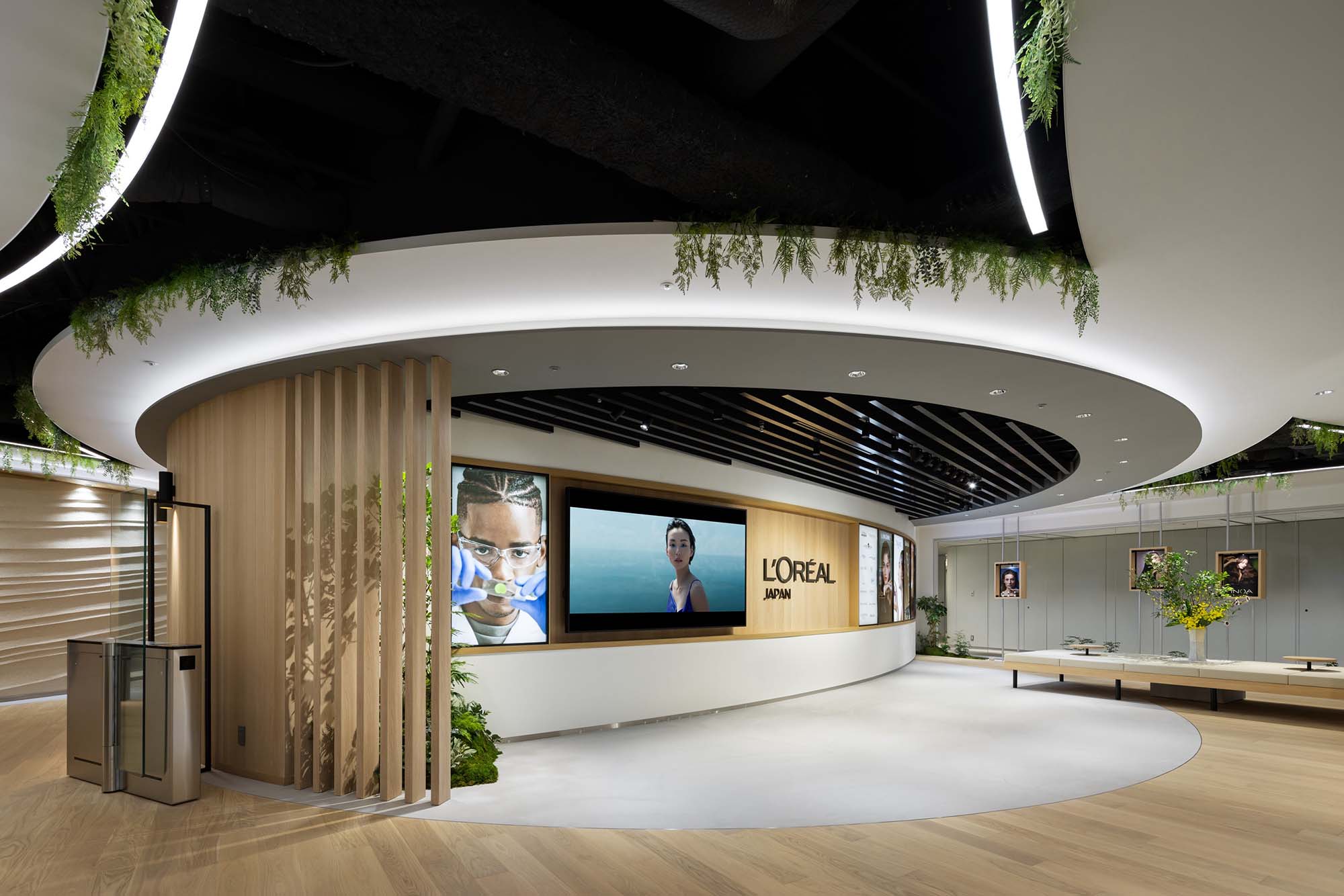 Neugestaltung des Firmensitzes von L’Oréal Japan in Tokio von The Design Studio