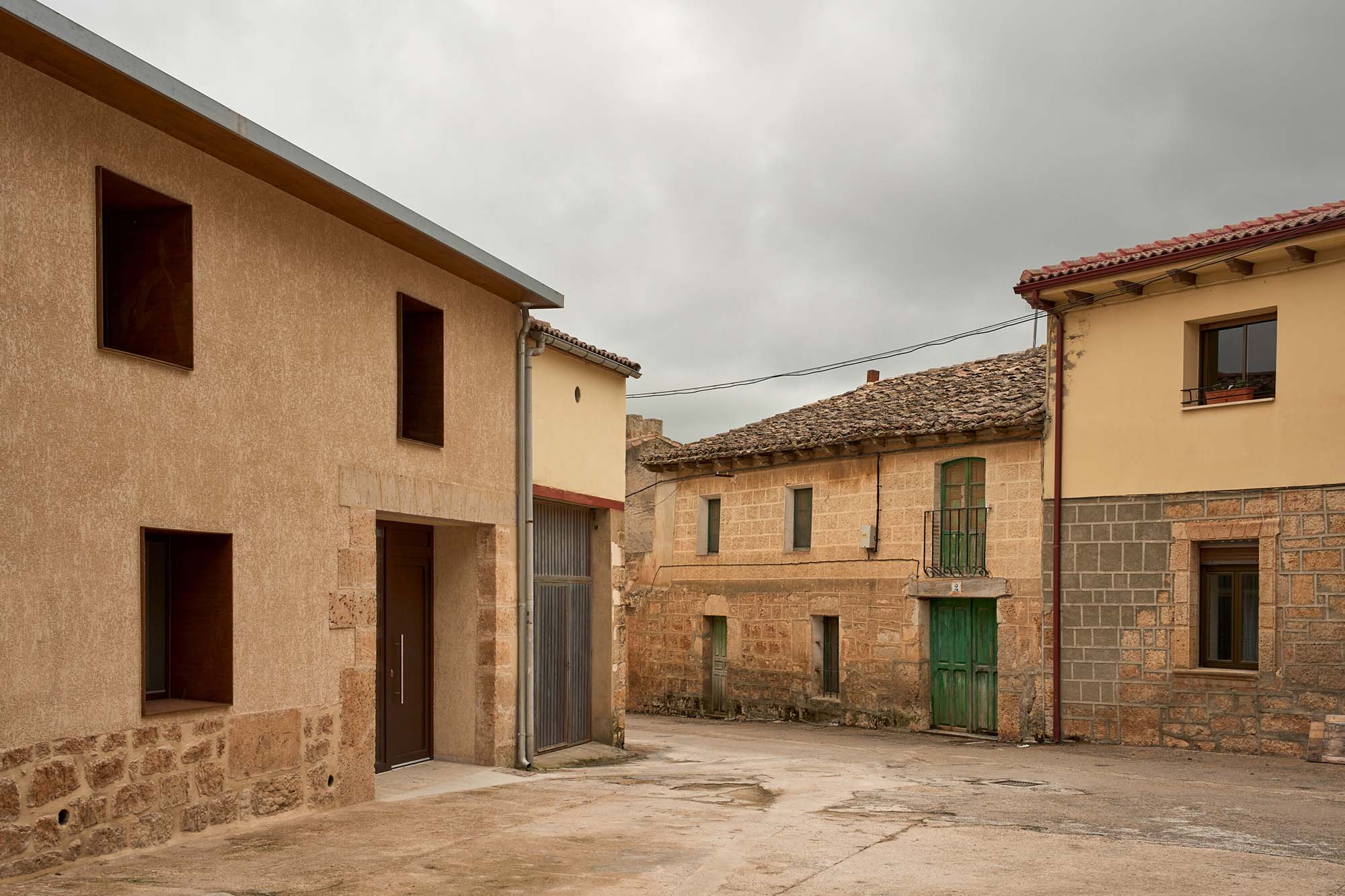 Historisches Stallgebäude wird modernes Familienheim