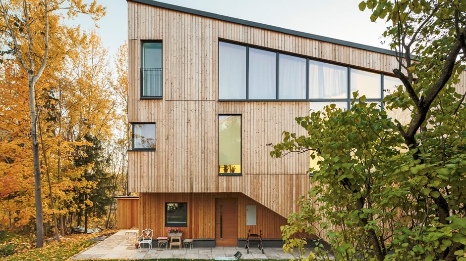 Ein Beispiel für Multigenerationenwohnen: Uroma, Großeltern, Eltern und Kinder wohnen auf diesem Grundstück zusammen.