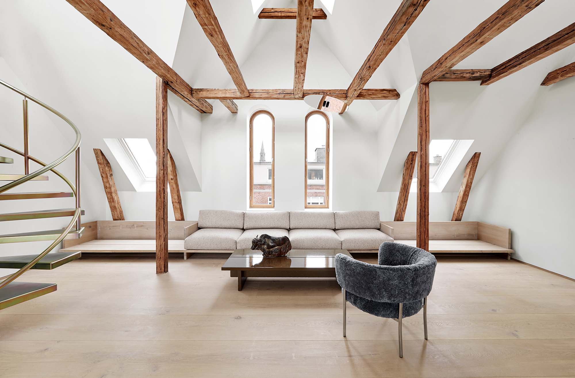 David Thulstrup gestaltet Dachgeschosswohnung in Kopenhagen