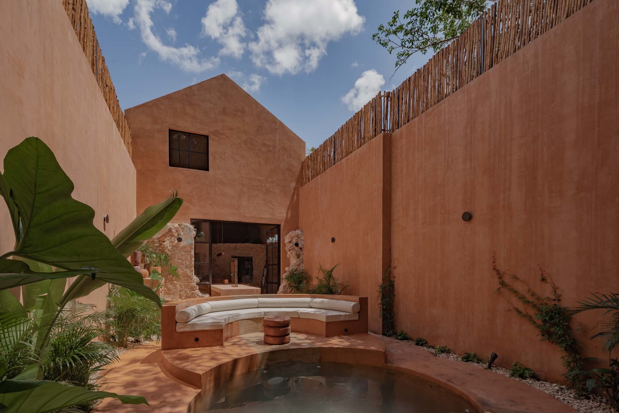 Casa Skoura in Mérida von Enekén Studio