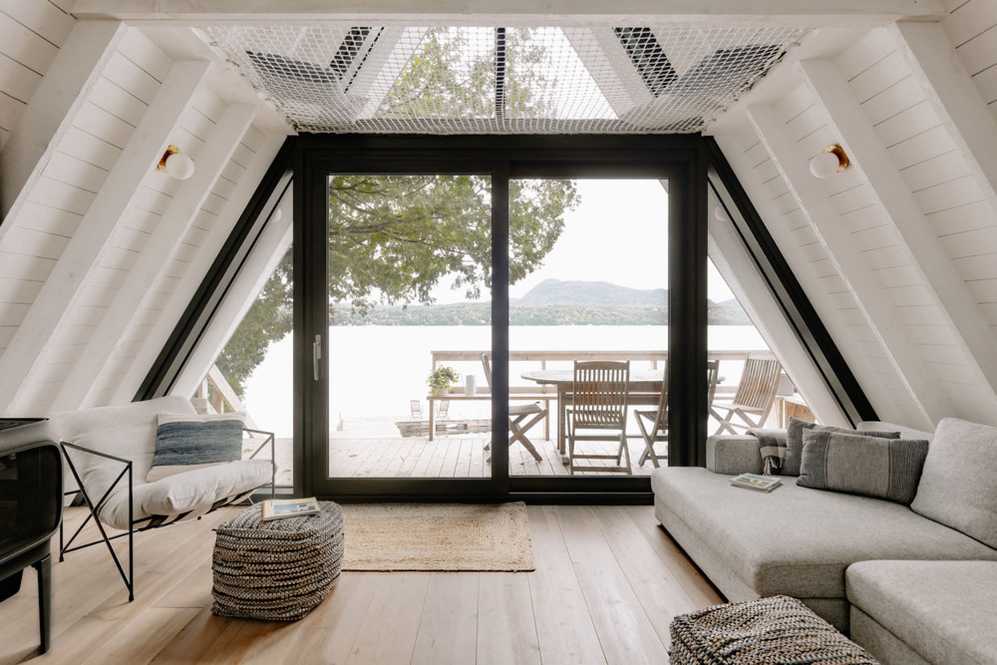 Umbau eines kanadischen Ferienhauses am See