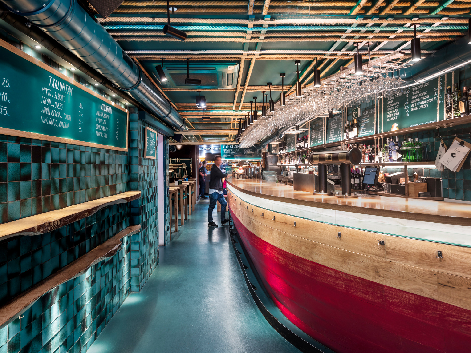 Nautischer Gourmettempel von El Equipo Creativo in San Sebastián