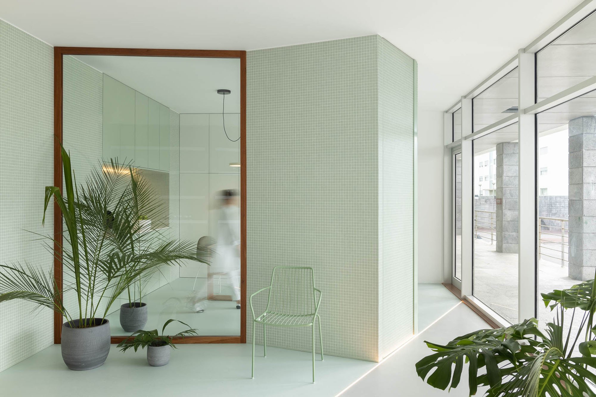 Eine Naturheilpraxis auf den Azoren von Box Arquitectos