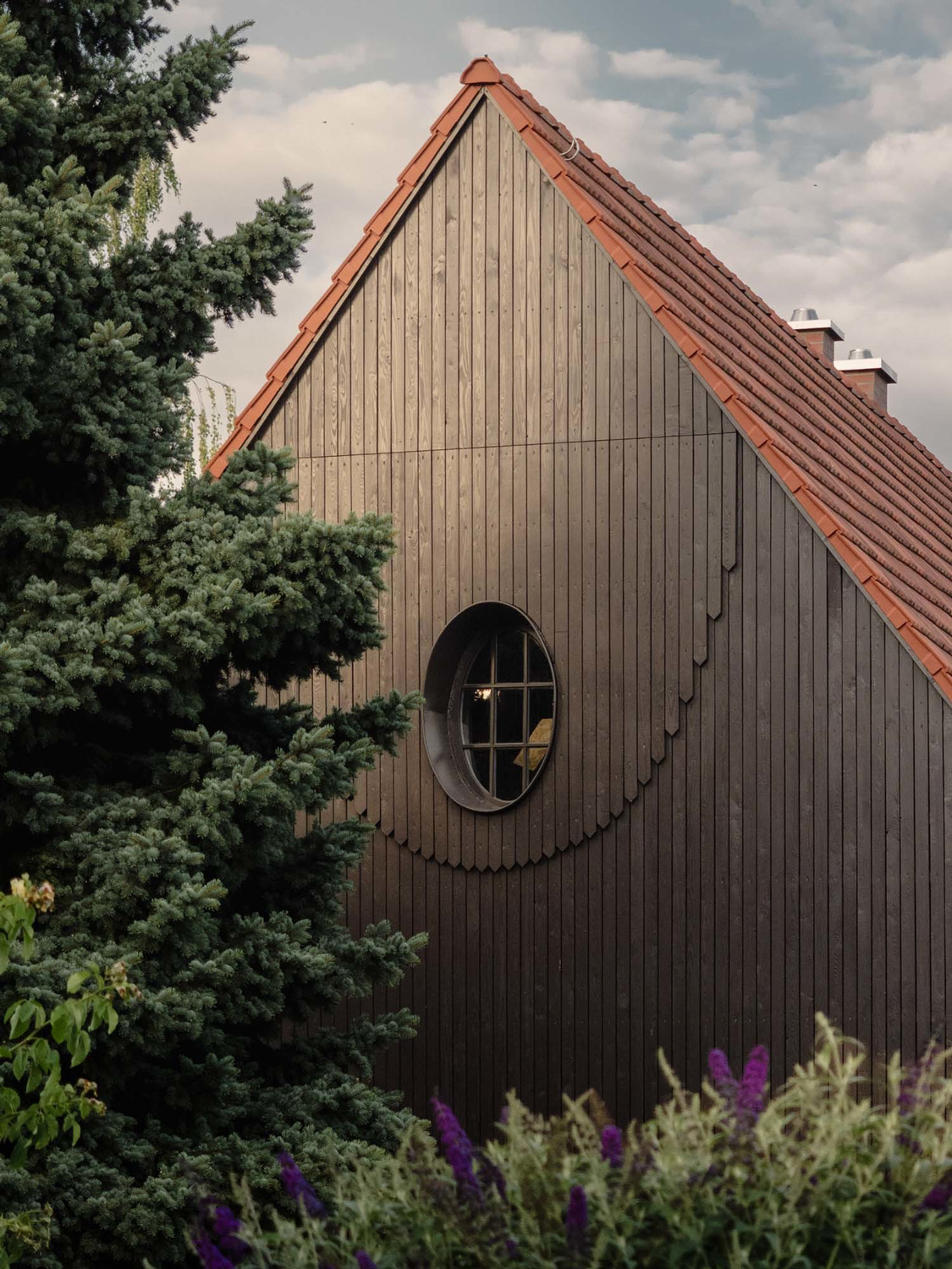 Atelier ST verwandelt einen Familienhof im Kohrener Land in ein Retreat