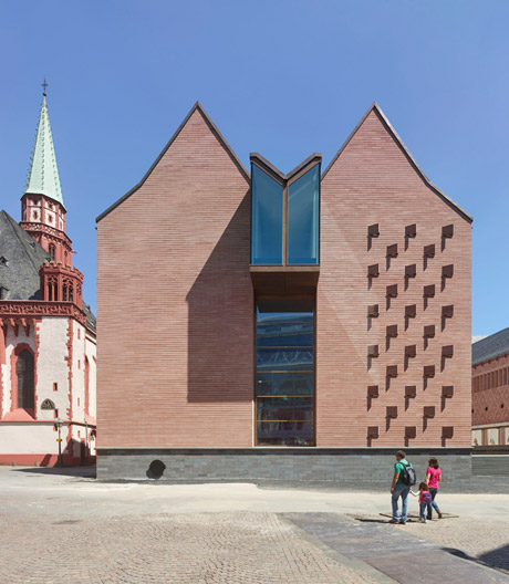 Das Historische Museum Frankfurt von Lederer Ragnarsdóttir Oei ist selbst ein kleines Stadtviertel geworden.
