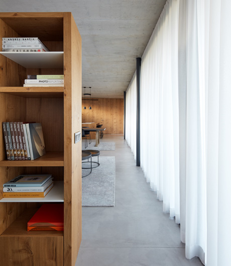 Ein Wohnhaus von Compass Architekti in Bratislava.