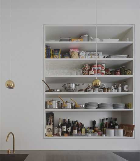 Architekten überflüssig? Wohnungsumbau vom Berliner Büro Atheorem mit Spielraum für Neues.