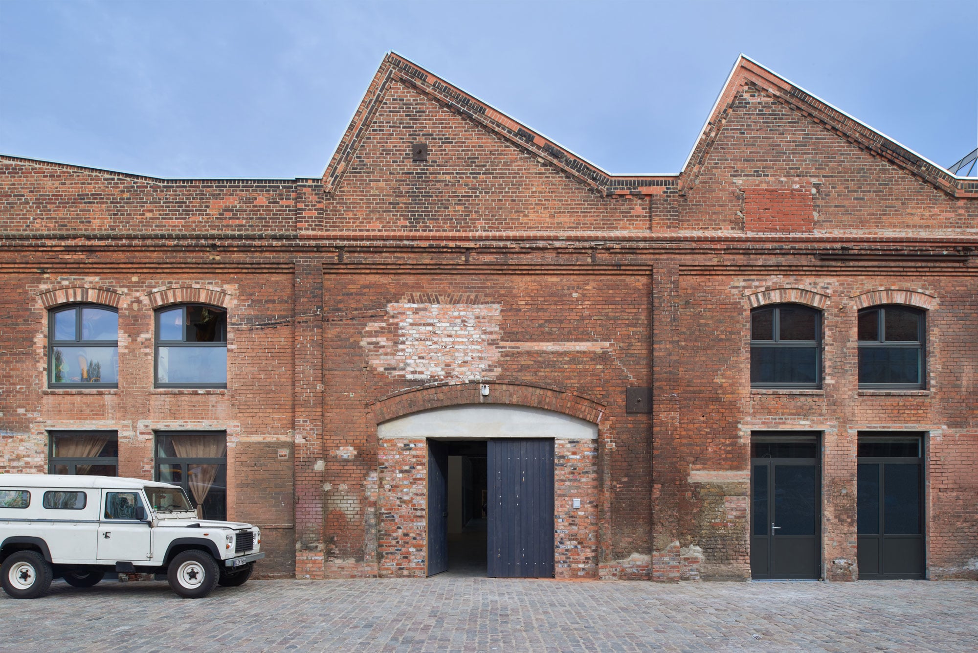 Galerie Mehdi Chouakri in den Berliner Wilhelm Hallen