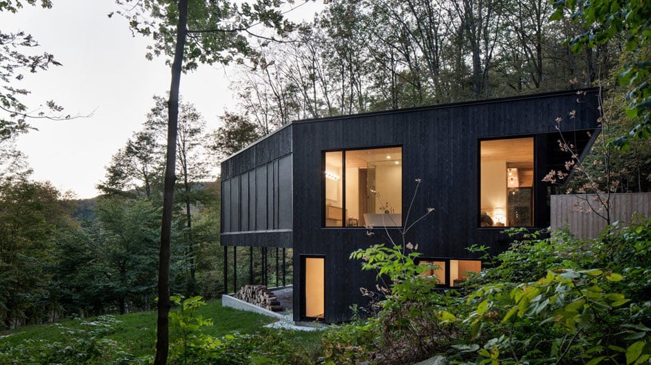 Wohnhaus aus Holz in Kanada von Atelier Général