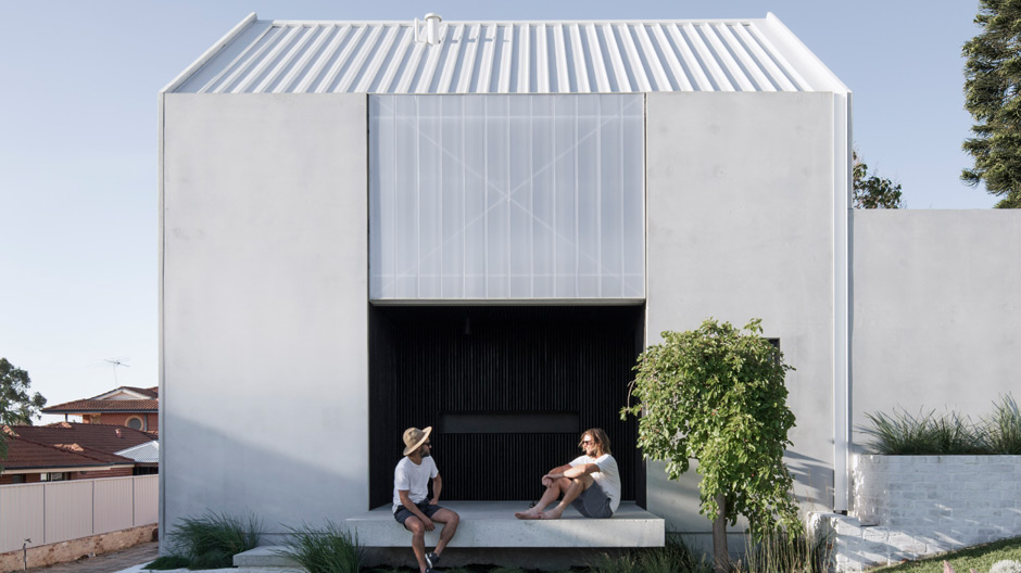 Ein Wohnhausprototyp für Minimalisten und Millennials von Whispering Smith Architetcs.