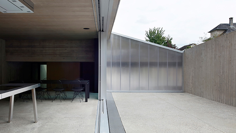 Die eigentliche Radikalität zeigt sich in Entwurf, Ausführung und den niedrigen Baukosten.